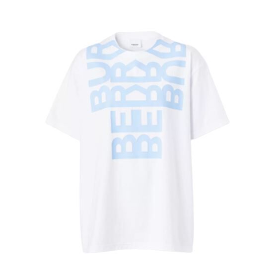 BURBERRY LOGO PRINT COTTON OVERSIZED T-SHIRT IN WHITE/BLUE – BRS005