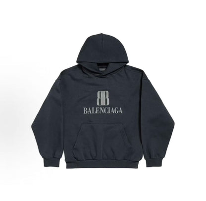 Balenciaga cotton drop-shoulder logo logo hooded pullover in regular fit for men, in black color.